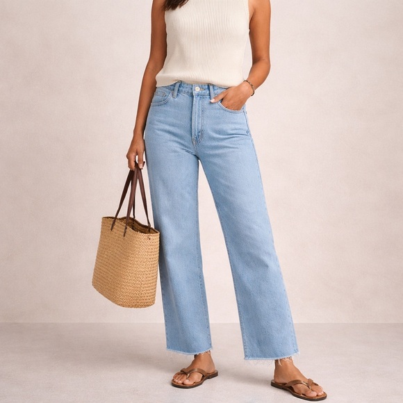 Levi's Denim - High Rise Loose Straight Jeans Light Wash Raw Hem Size 6